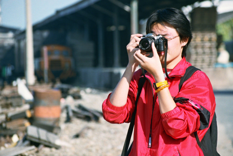 台灣鐵路旅遊攝影台中火車站月台旅客2002年之前攝影照片68